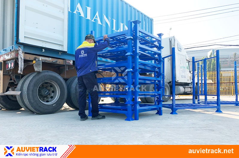 Pallet sắt xếp chồng Âu Việt Rack